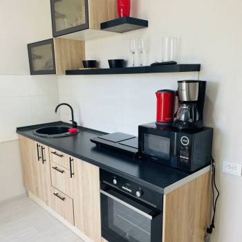 Продается 1-комнатная квартира, 42 м²