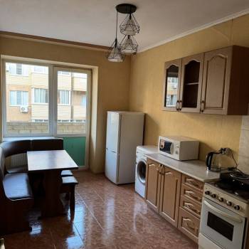 Сдается 1-комнатная квартира, 39 м²