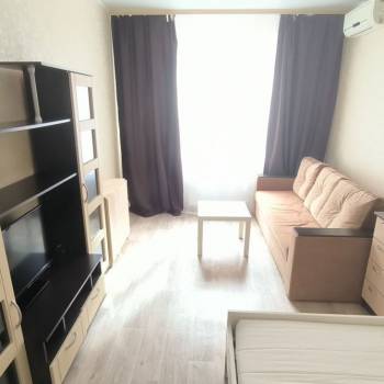 Продается 1-комнатная квартира, 37 м²