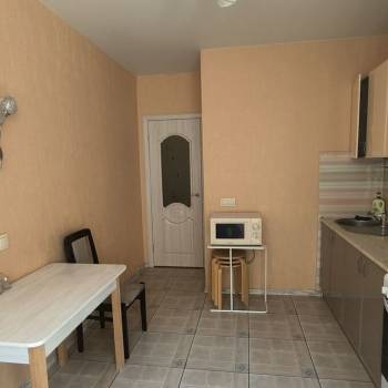 Продается 1-комнатная квартира, 37 м²