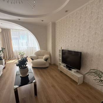 Сдается 2-х комнатная квартира, 86 м²