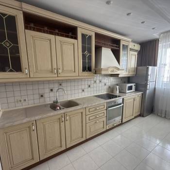 Сдается 2-х комнатная квартира, 86 м²