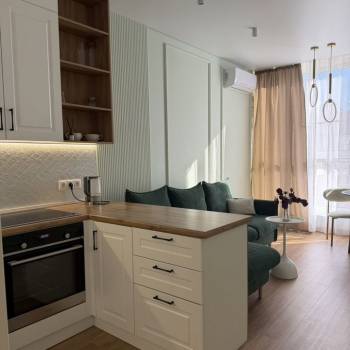 Продается 1-комнатная квартира, 44 м²