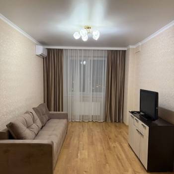Сдается 1-комнатная квартира, 43 м²
