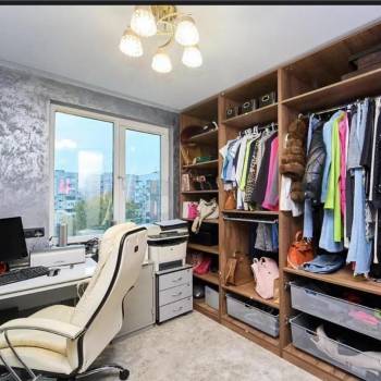 Продается Многокомнатная квартира, 78 м²