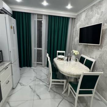 Продается 1-комнатная квартира, 49 м²