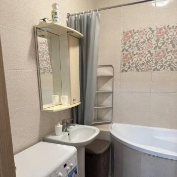 Сдается 1-комнатная квартира, 50 м²