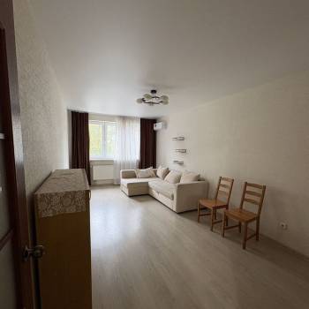 Сдается 1-комнатная квартира, 45 м²
