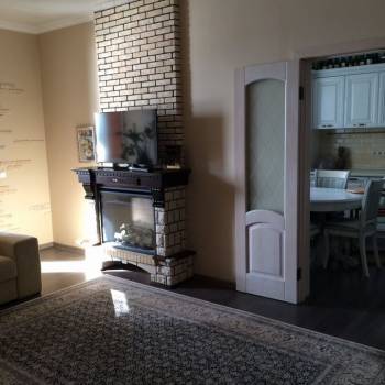 Продается Многокомнатная квартира, 140 м²