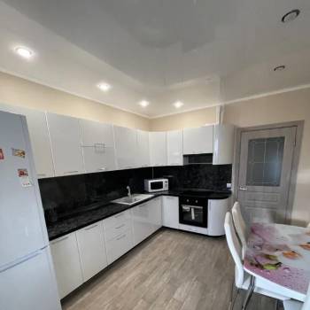 Сдается 1-комнатная квартира, 43 м²