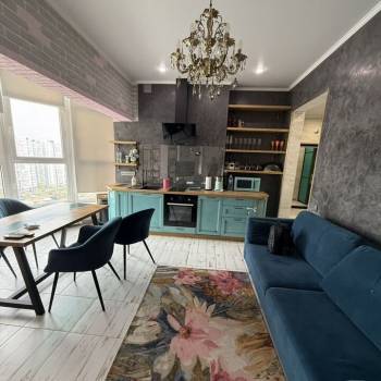 Сдается 1-комнатная квартира, 50 м²