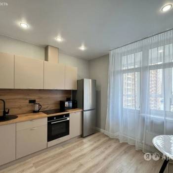 Сдается 1-комнатная квартира, 38 м²