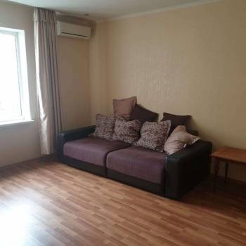 Сдается 1-комнатная квартира, 43 м²