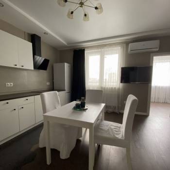 Сдается 1-комнатная квартира, 41 м²
