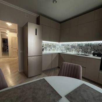 Продается 1-комнатная квартира, 52,7 м²