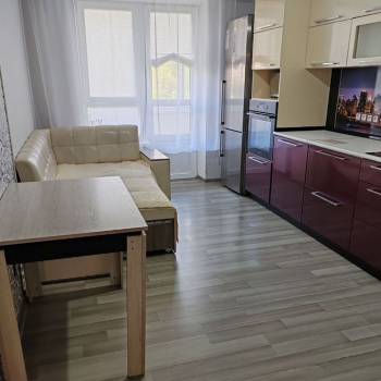 Сдается 1-комнатная квартира, 47 м²