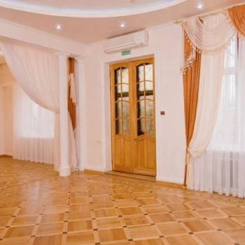 Сдается Нежилое помещение, 180 м²