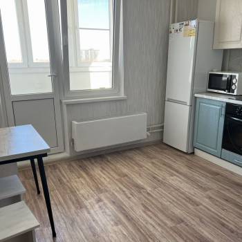 Сдается 1-комнатная квартира, 43 м²