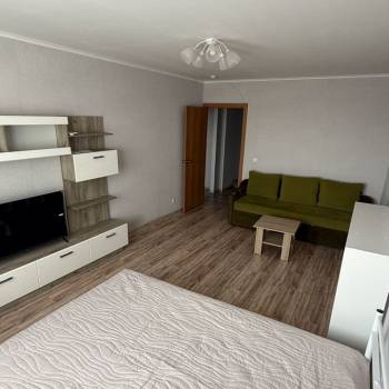 Сдается 1-комнатная квартира, 43 м²