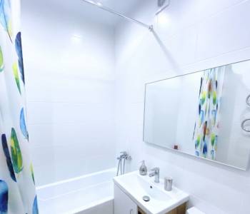 Продается 1-комнатная квартира, 35 м²