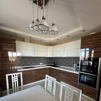 Продается 3-х комнатная квартира, 82 м²