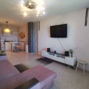 Продается 1-комнатная квартира, 32 м²