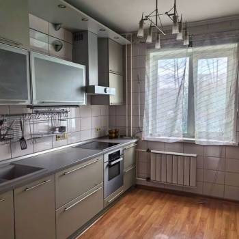 Продается Многокомнатная квартира, 81,3 м²