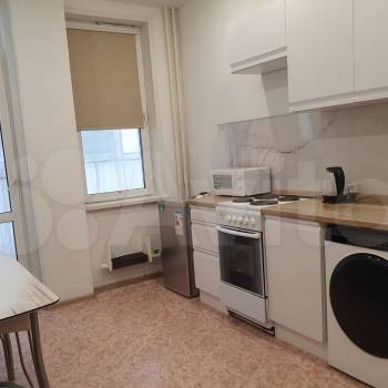 Сдается 1-комнатная квартира, 35 м²
