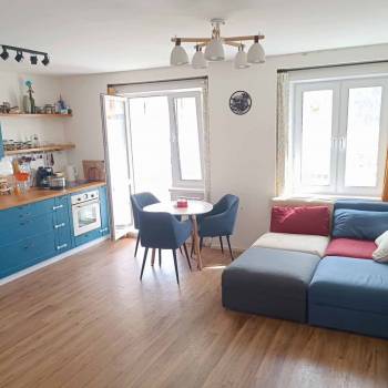 Продается Многокомнатная квартира, 70,5 м²