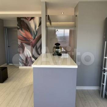 Продается Многокомнатная квартира, 77,6 м²