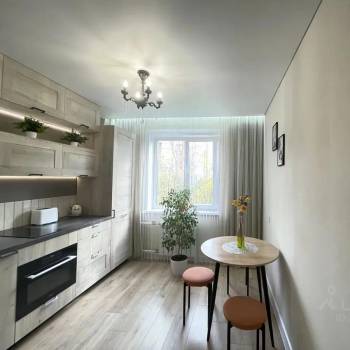 Продается 1-комнатная квартира, 40 м²