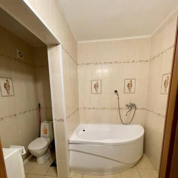 Сдается 1-комнатная квартира, 42 м²