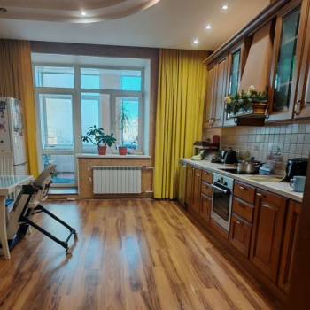 Продается Многокомнатная квартира, 150,7 м²