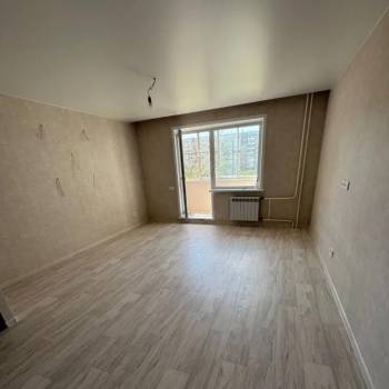 Продается Многокомнатная квартира, 83 м²