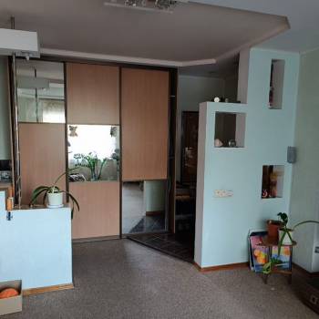 Продается Многокомнатная квартира, 82,2 м²