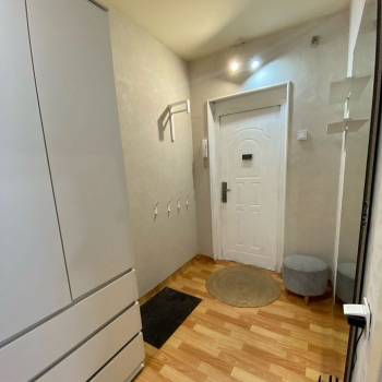Продается 1-комнатная квартира, 37 м²