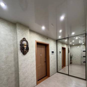 Продается 1-комнатная квартира, 50,3 м²