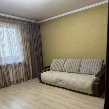 Сдается 1-комнатная квартира, 42 м²