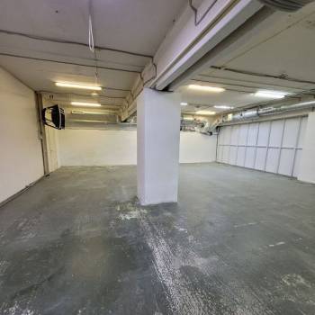 Сдается Нежилое помещение, 412 м²