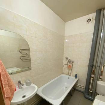 Сдается 1-комнатная квартира, 42 м²