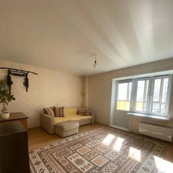 Сдается 1-комнатная квартира, 42 м²