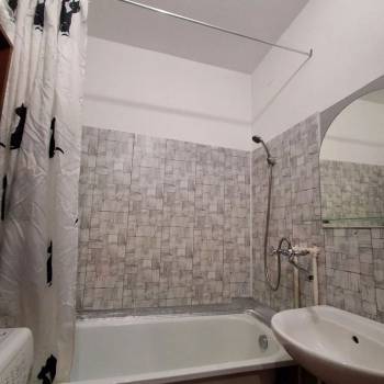 Продается 1-комнатная квартира, 40 м²