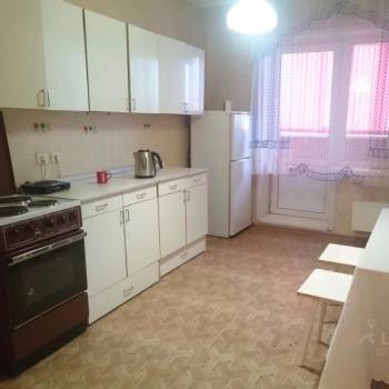 Сдается 1-комнатная квартира, 50 м²