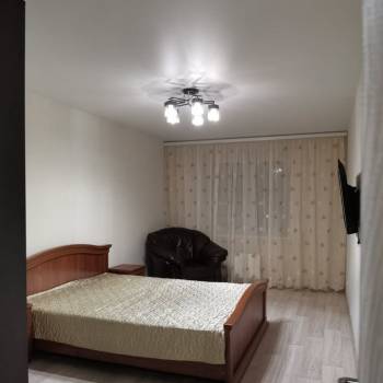 Сдается 1-комнатная квартира, 60 м²