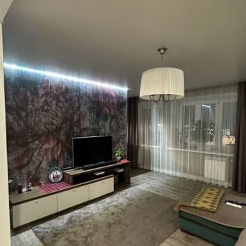 Продается Многокомнатная квартира, 85,3 м²
