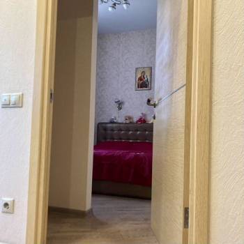 Продается 1-комнатная квартира, 48 м²