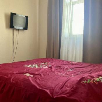Продается 1-комнатная квартира, 48 м²