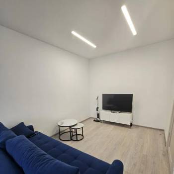 Сдается 1-комнатная квартира, 42 м²