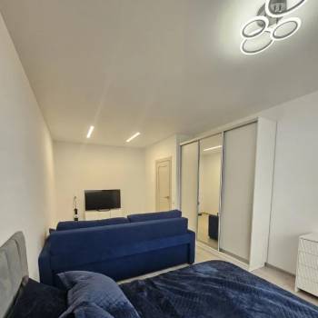 Сдается 1-комнатная квартира, 42 м²