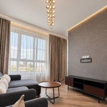 Сдается 1-комнатная квартира, 58 м²